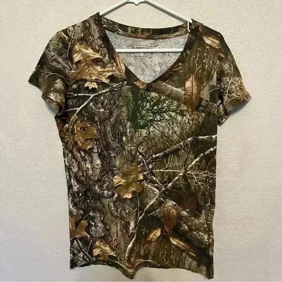 Magellan Outdoors Realtree camo v neck short sleeve t-shirt in size youth large - Picture 2 of 10